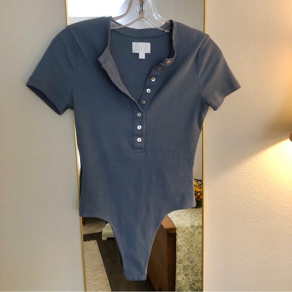 Every by Dillard’s steel blue button front bodysuit - Picture 2 of 8